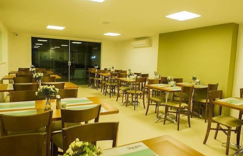Unico Apart Hotel เฟย์รา เด ซานตานา ภายนอก รูปภาพ